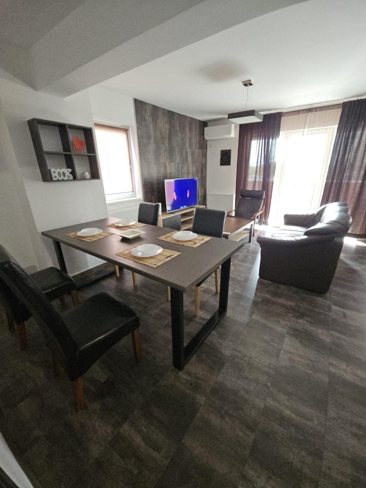 Lotus Area On Apartment Oradea Exterior photo